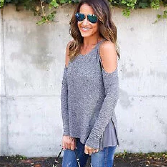 LAST ONE Large Gray Cold Shoulder Casual Top - Picture 4 of 7